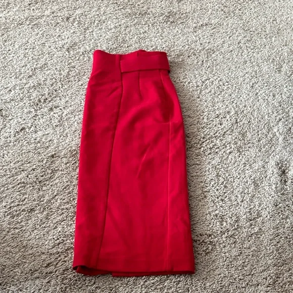 Elegant Red Women's Skirt - Picture 1 of 3